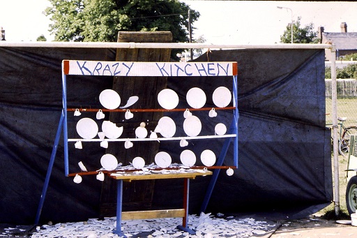 smashing plates 1977